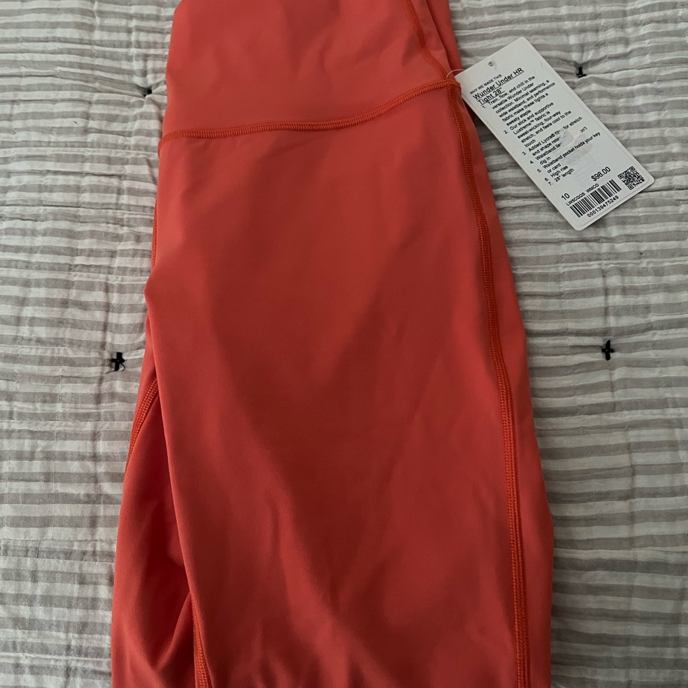 Lululemon - Picture 2 of 3